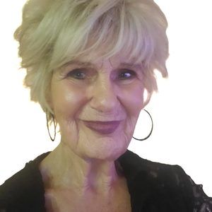 Meet your Posher, Sandy